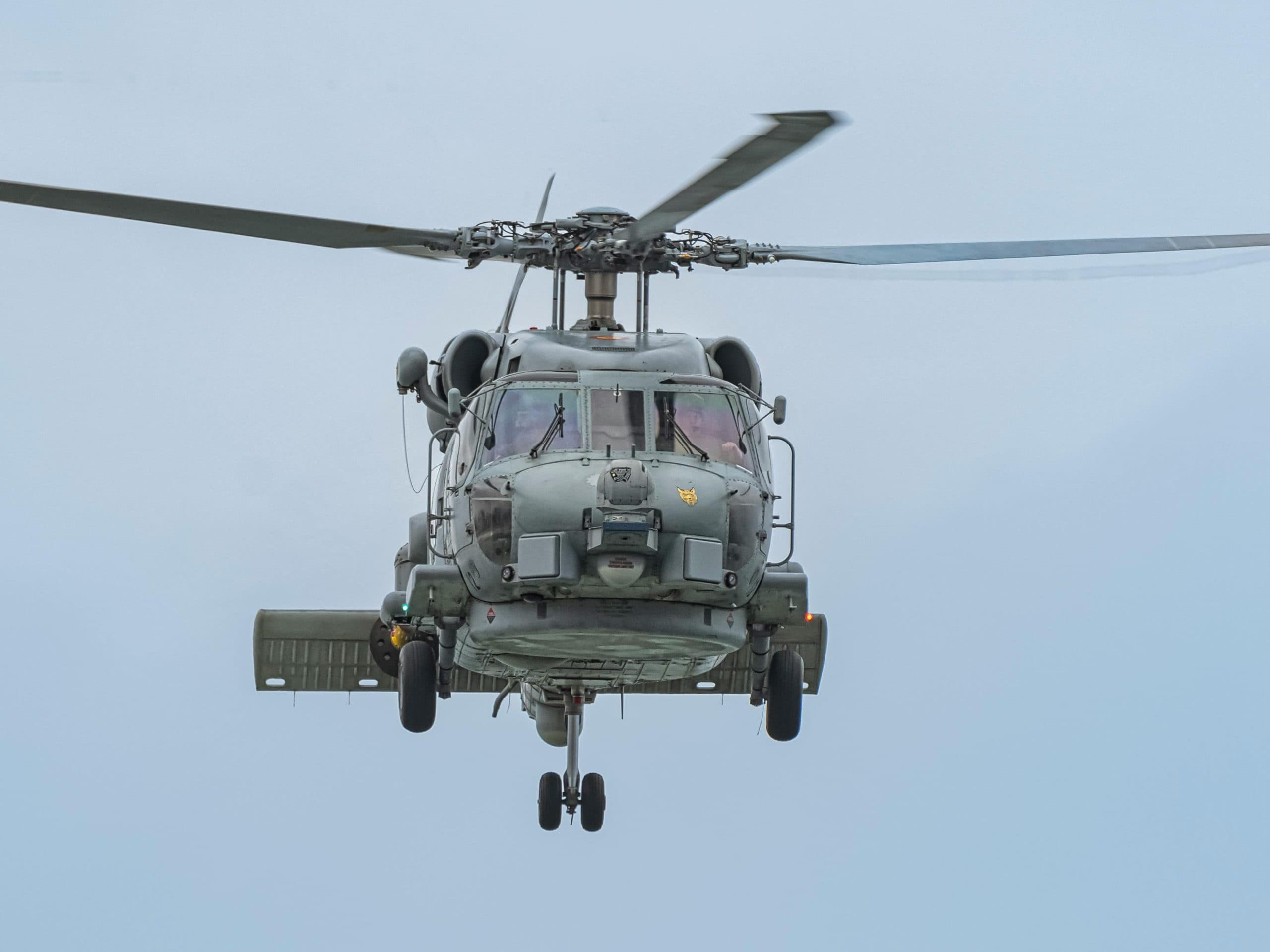 Israeli Air Force CH-53 Drops Stricken UH-60 in Dramatic Sling-Load Mishap Caught on Video
